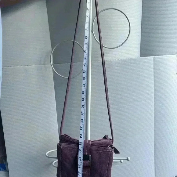 Tignanello Leather Crossbody Bag/Organizer. Lavender - Picture 3 of 11